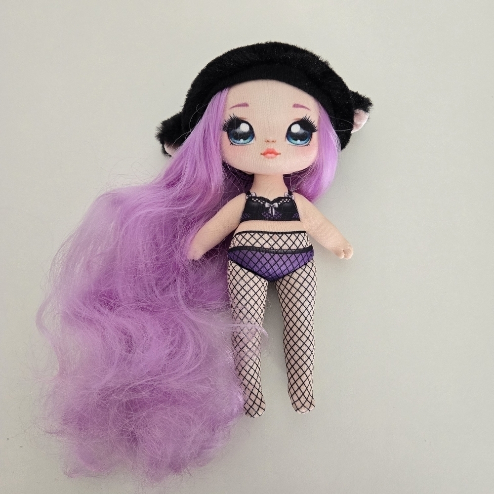 Na! Na! Na! Surprise Series 1 Minna Moody Fashion Doll